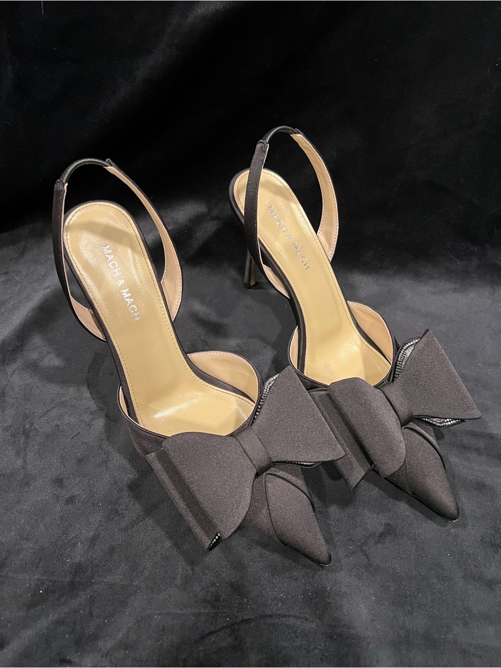 MACH & MACH Black Pointed Slingback Pumps with Signature Bow